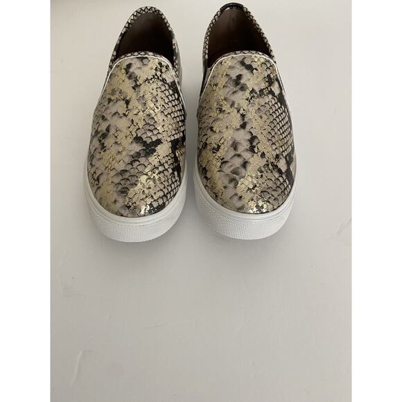 NIB Steve Madden Safary Gold Multicolored Size 6.5 - Picture 1 of 5